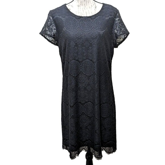 Laundry by Shelli Segal Dresses & Skirts - Laundry by Shelli Segal Dress 12 Black Lace Shift Wide Neck Cap Sleeves Cocktail